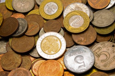 beyaz izole euro coins