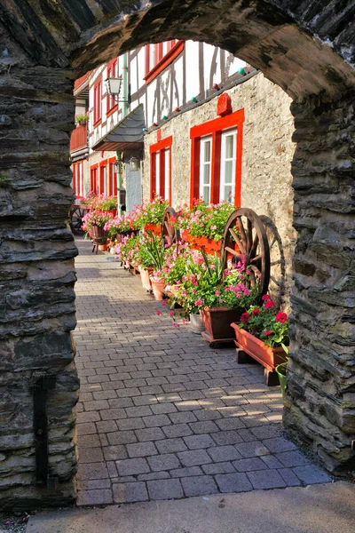 Medieval European Street Old Archway Flowers Half Timber Houses Rhine — Foto Stock