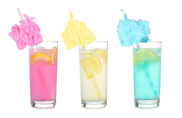 Kalte Bunte Zuckerwatte Limonade Sommergetränke Drei Farben Hohen Gläsern Isoliert — Stockfoto