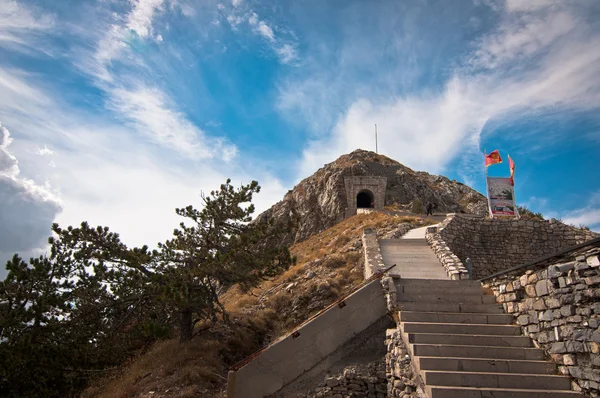 Montenegro Lovcen Montagna e un mausoleo — Foto Stock