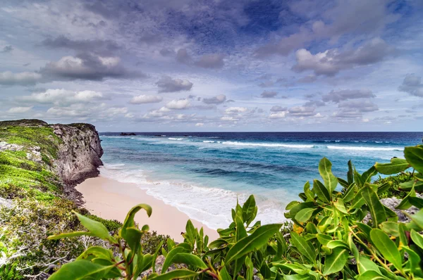 Spiaggia segreta in Middle Caicos, Turks e Caicos, Caraibi — Foto Stock