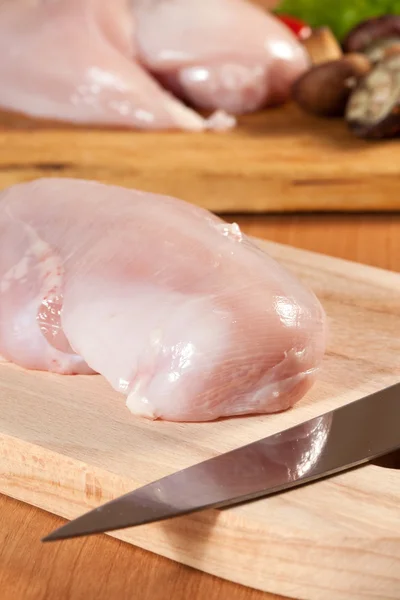 Petto di pollo crudo — Foto Stock