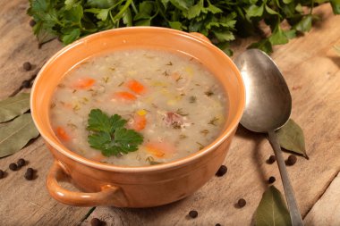 buğday ve sebze çorbası.