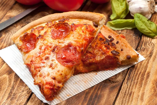 Two pieces of pizza. — Stock Photo, Image