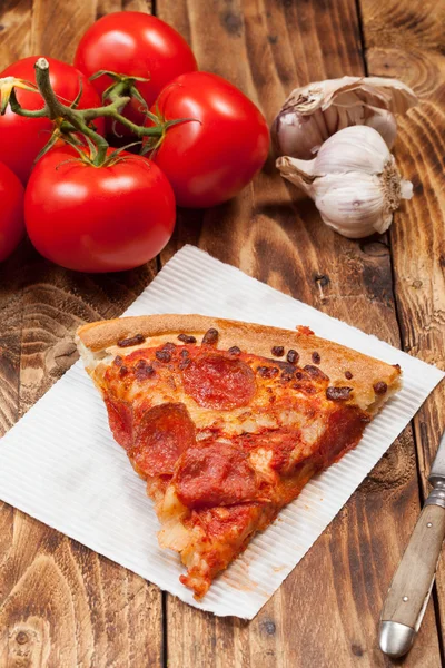 Una rebanada de pizza. —  Fotos de Stock