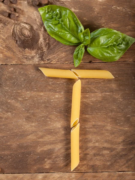 La lettera T con la pasta — Foto Stock