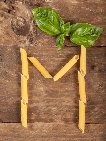 La lettera M con la pasta — Foto Stock