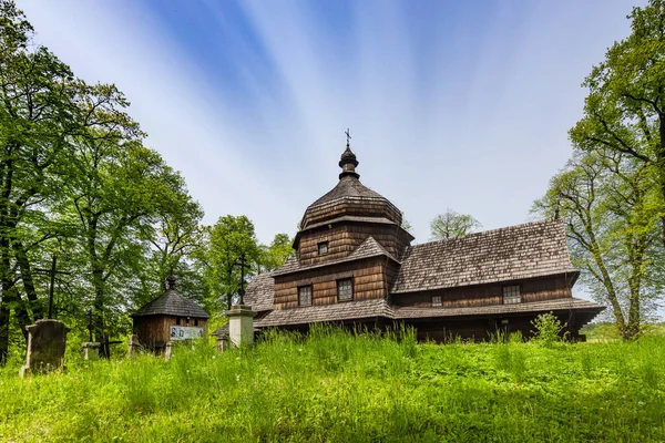 CZERTEZ, POLAND - 23 Mayıs 2020: Tahta Yunan Katolik Boyko Kilisesi, Polonya 'da bu tip çok sayıda kiliseden biri. 1742 'de inşa edilmiş..