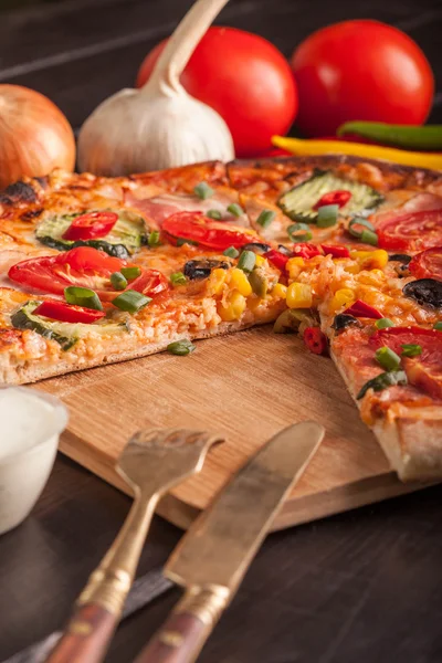 Pizza casera . —  Fotos de Stock