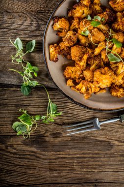 Bitkisel bir Marine fırında karnabahar rozet.