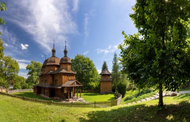 LUBLİN, POLAND - 31 AĞUSTOS 2020: Lublin Açık Hava Köyü Müzesi Tarnoszyn 'li Yunan Katolik Kilisesi.