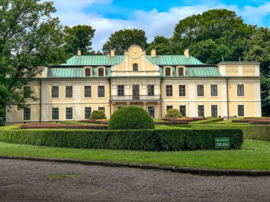 BEDZIN, POLAND - Temmuz 02, 2021: Neoklasik Mieroszewski Ailesi 'nin Bedzin şehri.