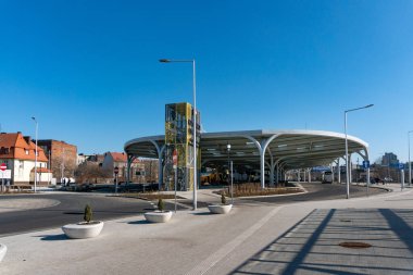 KATOWICE, Polonya - Mart 03, 2021: Katowice 'deki Uluslararası Otobüs İstasyonu.