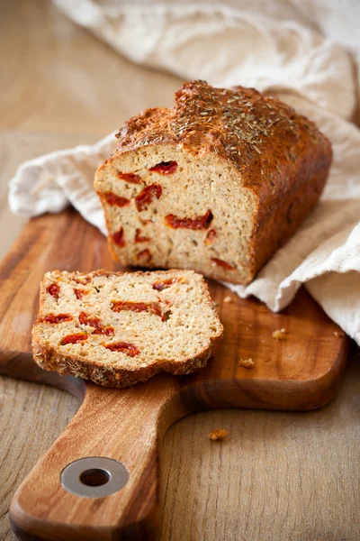 Soltorkade tomater bröd — Stockfoto