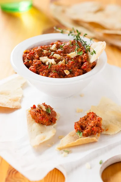 Paprika und Walnuss-Dip — Stockfoto