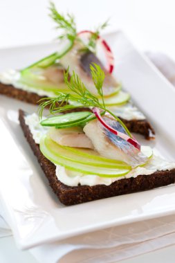 ringa balığı sandviçi