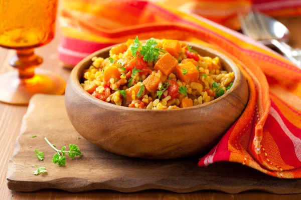 Bulgur mit Gemüse — Stockfoto