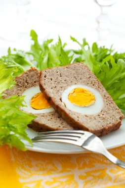 haşlanmış yumurtalı köfte