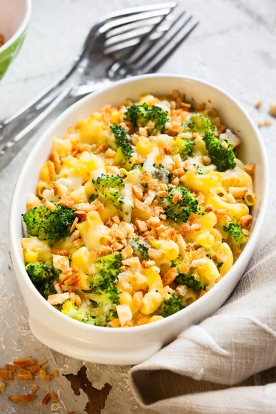 Pasta e broccoli in casseruola — Foto Stock