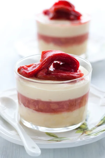 Rhubarb and quark dessert — Stock Photo, Image
