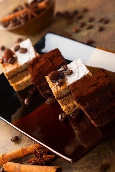 Pasteles de café y chocolate — Foto de Stock