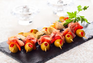 antipasti şişleri