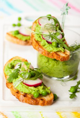 crostini ile sping sebze