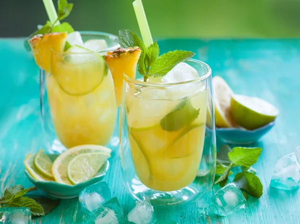Ananász limonádé — Stock Fotó