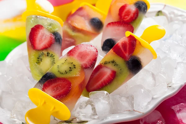 Фрукти фруктове морозиво — стокове фото