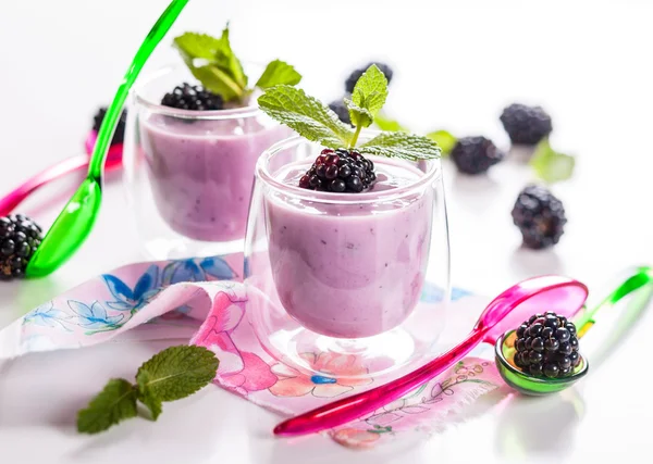 Fruit yoghurt — Stock Photo, Image