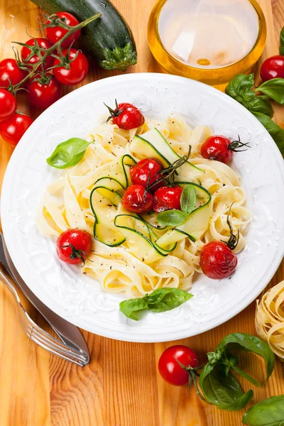 Tagliatelle con verdure — Foto Stock