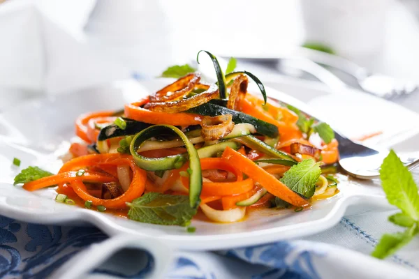 Zucchini and carrot salad — Stock Photo, Image