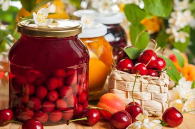 보존 된 과일과 열매