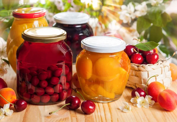 Preserved  fruit and berries — Stock Photo, Image