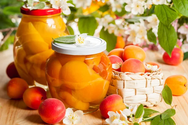 Apricot and peach preserves — Stock Photo, Image