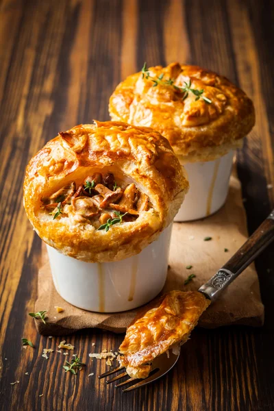 Cogumelo Pot Pies — Fotografia de Stock