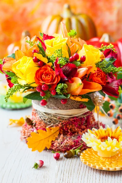 Basket of autumn flowers — Stock Photo, Image