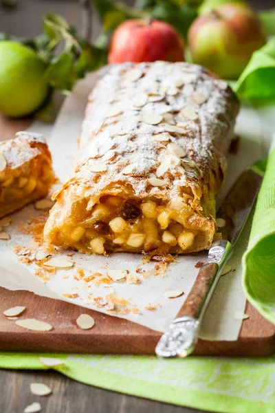 Strudel de maçã — Fotografia de Stock