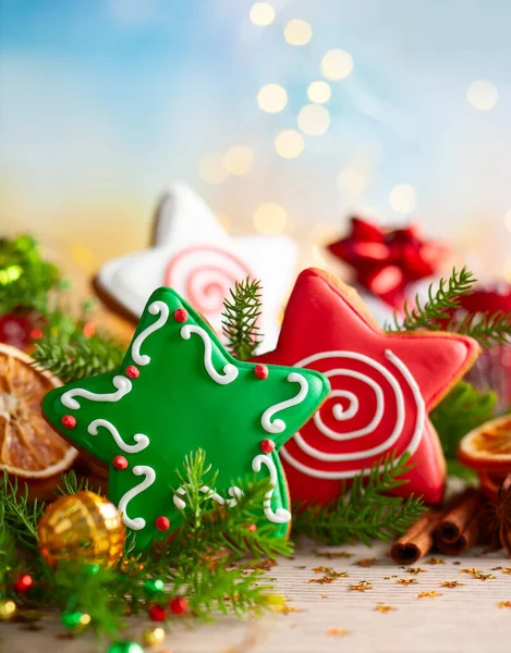 Conceito Festivo Com Pão Gengibre Natal Forma Uma Estrela Ramos — Fotografia de Stock