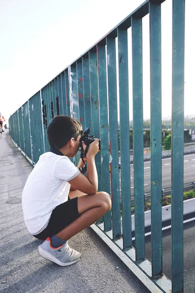 Young Child Taking Photos Street — Foto de Stock