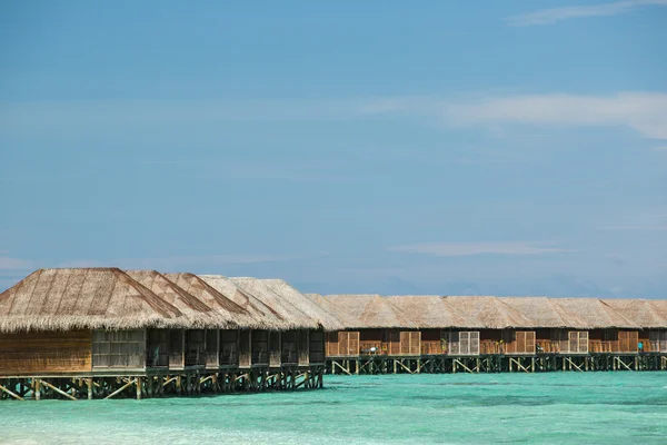 Imagen de cerca de Maldivas bungallow y resort villa de agua — Foto de Stock