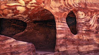 kırmızı şehir Petra'dan taş yapı