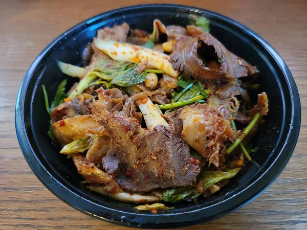 Fatias de carne e estômago chinesas e aperitivo de coentro — Fotografia de Stock