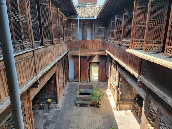 Altes Chinesisches Holzhaus Oder Haus Mit Innenhof — Stockfoto