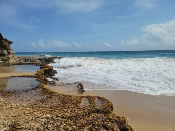 Voda Vlny Písek Pobřeží Pláži Isabela Puerto Rico — Stock fotografie