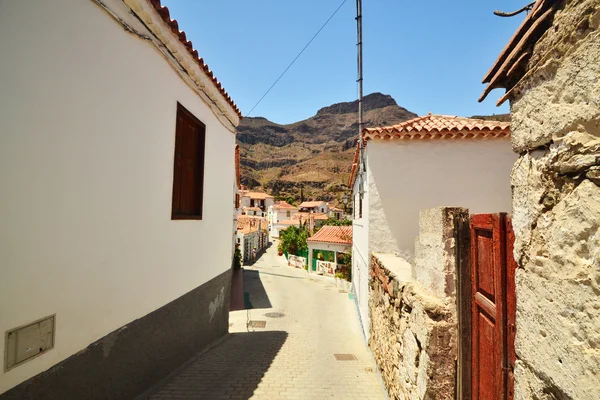 Fataga. Ciudad en las montañas — Foto de Stock