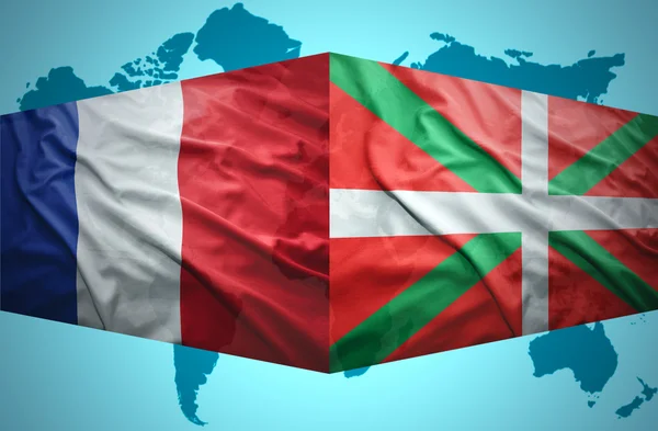 Macha Baskijski Kraj i francuskiej flagi — Zdjęcie stockowe
