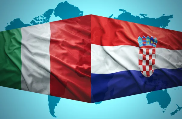 Wymachując flagami chorwacki i włoski — Zdjęcie stockowe