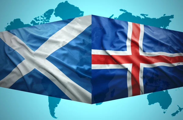 冰岛和苏格兰人挥舞着国旗 — 图库照片