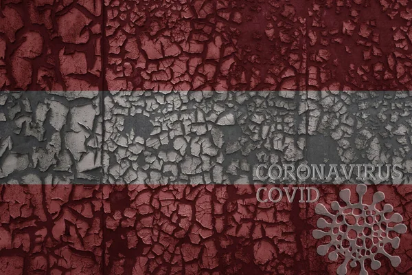 Flaga Austrii Starej Metalowej Zardzewiałej Ścianie Tekstem Koronawirusa Wiremii Obrazu — Zdjęcie stockowe